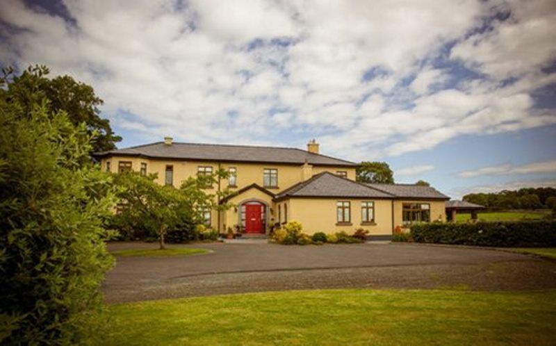 Beechgrove Farmhouse Hotel Shannon Exterior photo